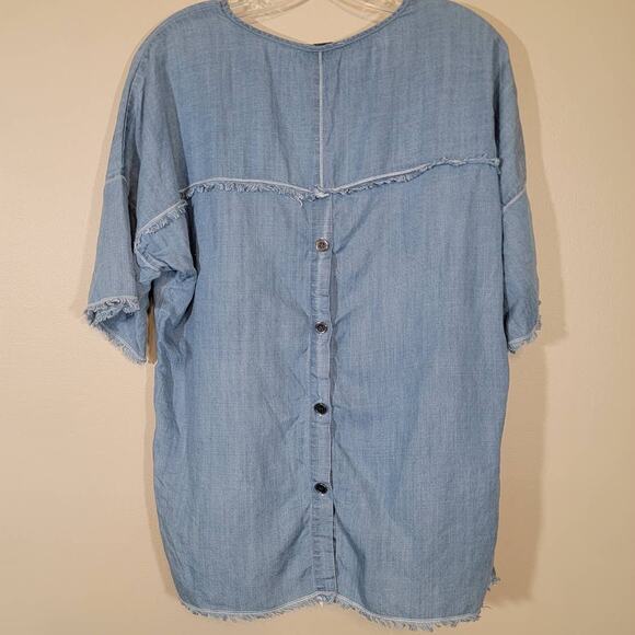 Tru Luxe Jeans Women Chambray Tunic Top Fringe Short Sleeve V-Neck Blue Small - Picture 8 of 9